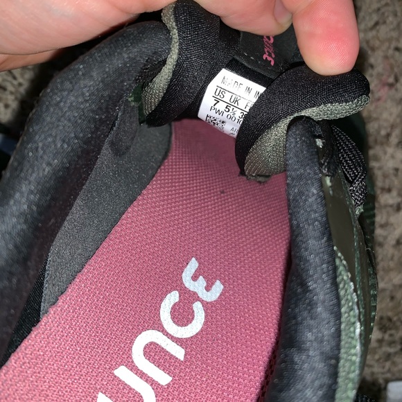 Gym shoes - Picture 4 of 4